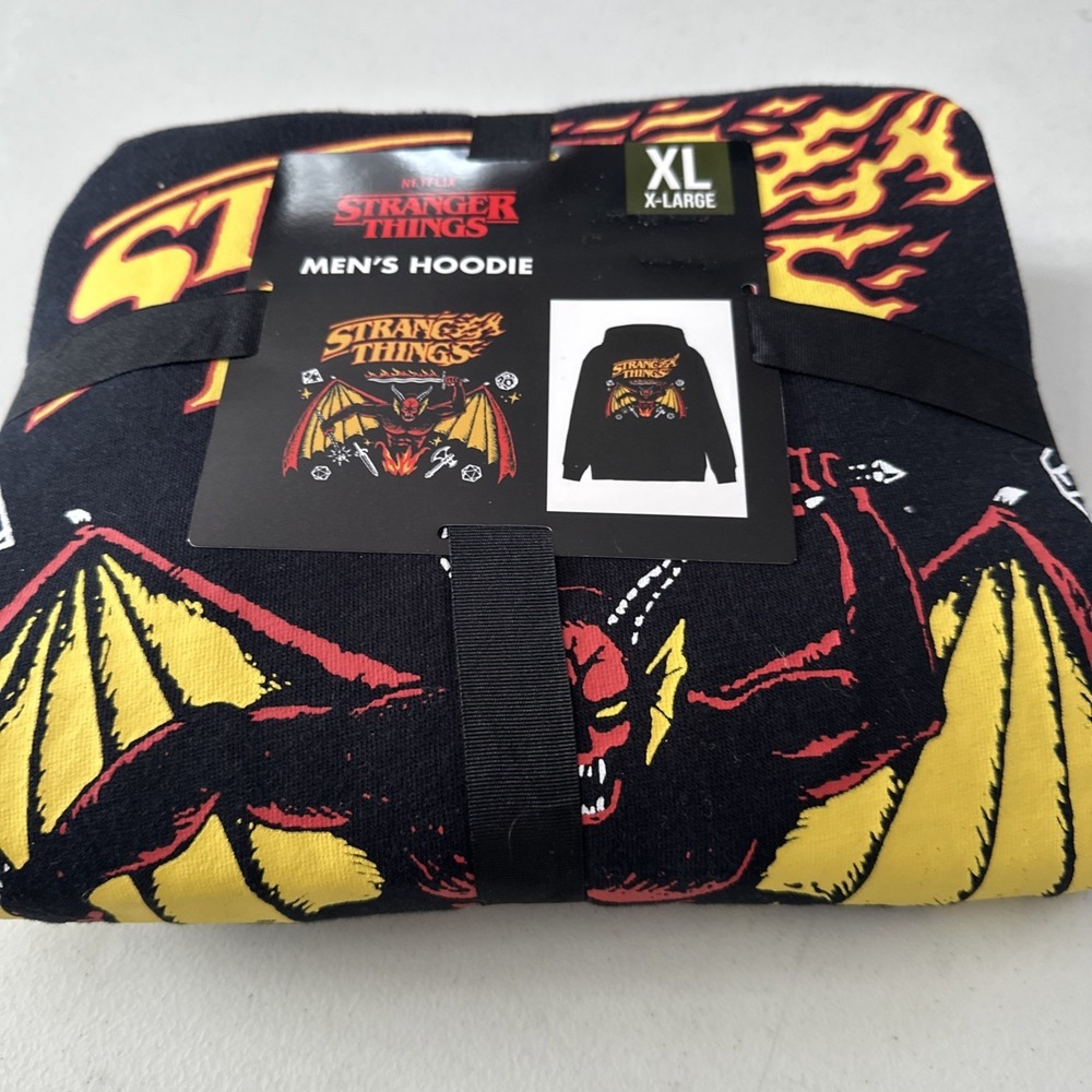 Stranger Things Mens XLarge Hellfire Club D&D Graphic Print Hoodie w/Pocket